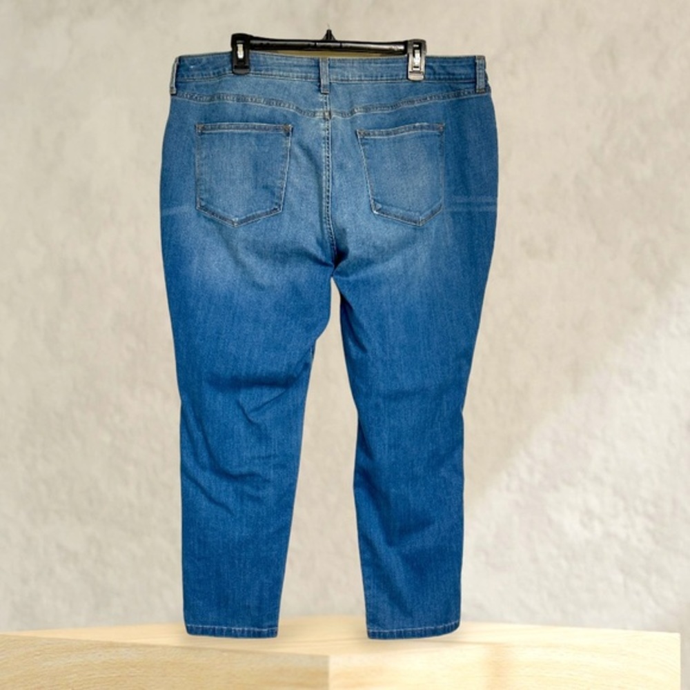 Sonoma Goods For Life Curvy Skinny Jeans Size 18S - Picture 2 of 6